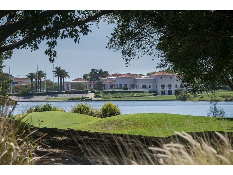 8410 Magnolia Drive, Hope Island QLD 4212