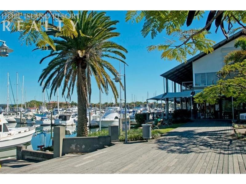 8410 Magnolia Drive, Hope Island QLD 4212