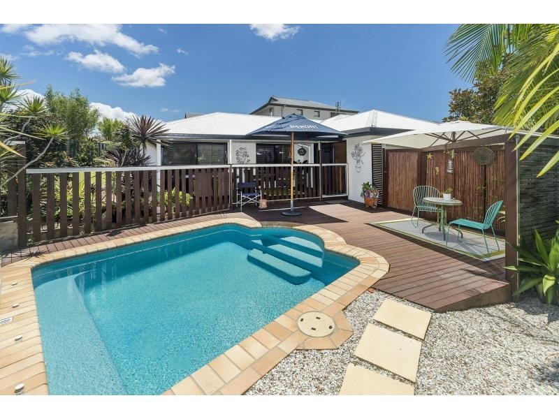 26 Carter Street, Pacific Pines QLD 4211