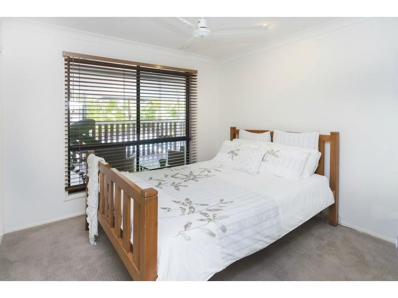 26 Carter Street, Pacific Pines QLD 4211