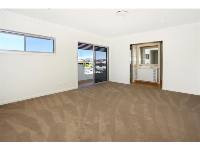 63 Southaven Drive, Helensvale QLD 4212