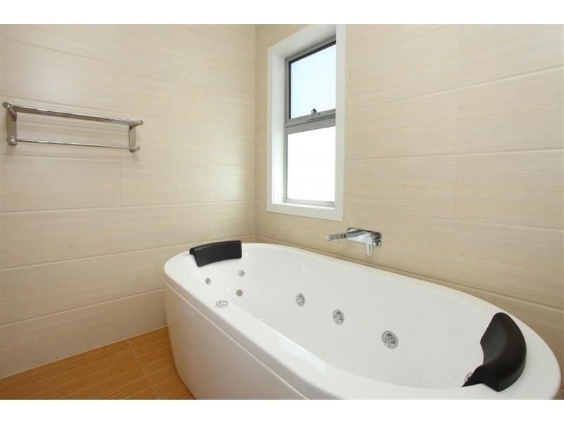 63 Southaven Drive, Helensvale QLD 4212