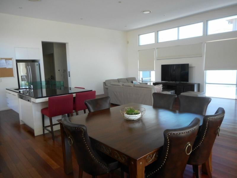 Hope Island QLD 4212