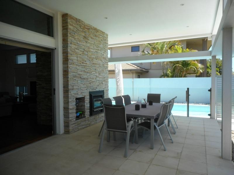 Hope Island QLD 4212