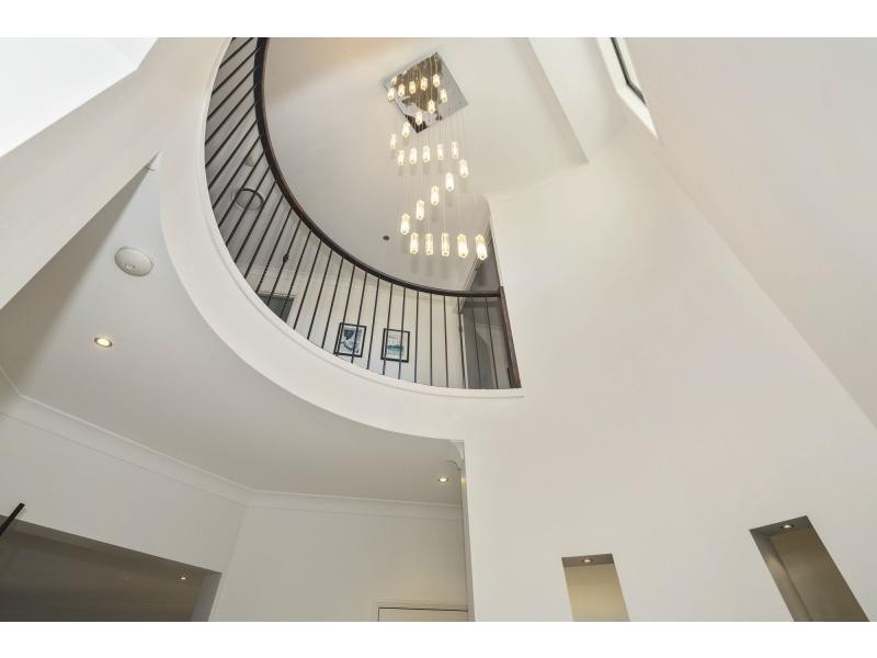 17 River Links Boulevard East, Helensvale QLD 4212