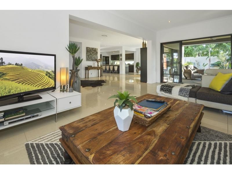 17 River Links Boulevard East, Helensvale QLD 4212