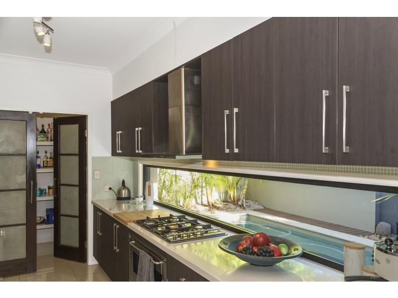 17 River Links Boulevard East, Helensvale QLD 4212