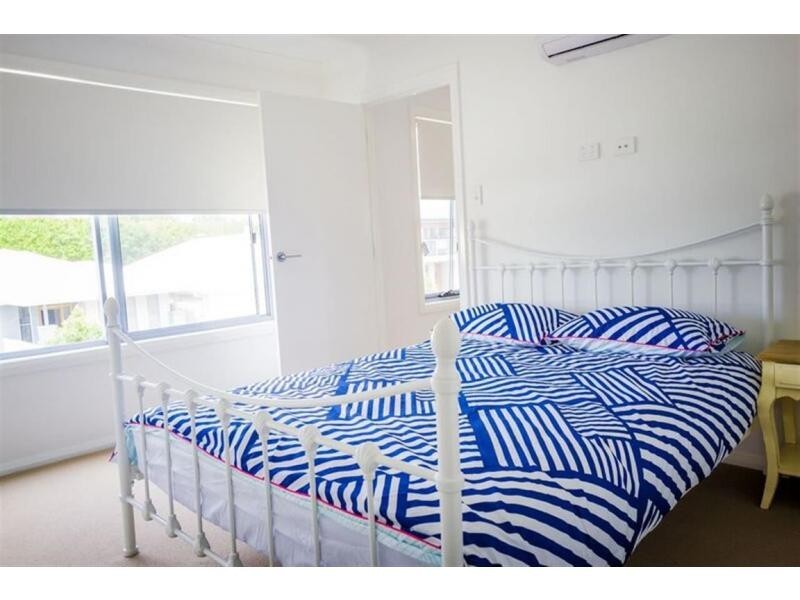 Hope Island QLD 4212