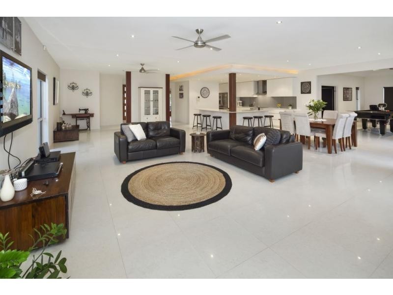 12 Clarence Drive, River Downs Estate, Helensvale QLD 4212