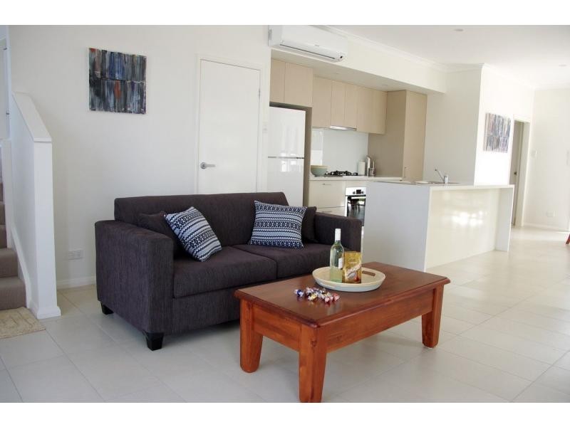 Hope Island QLD 4212