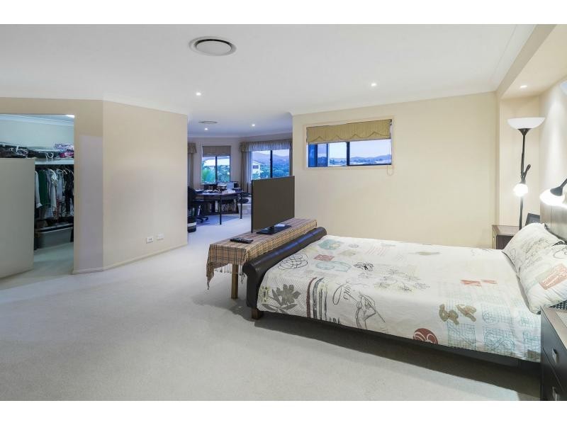 1 Southaven Drive, Helensvale QLD 4212