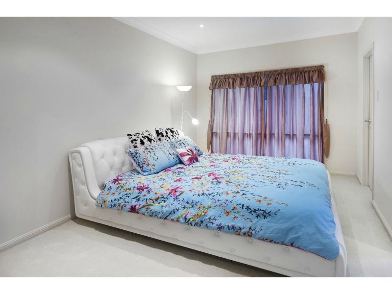 1 Southaven Drive, Helensvale QLD 4212