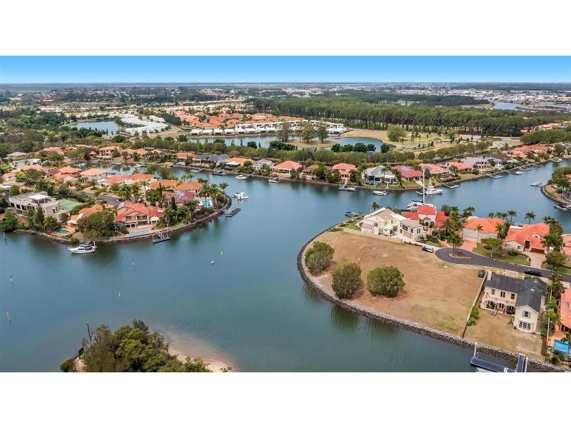 Hope Island QLD 4212