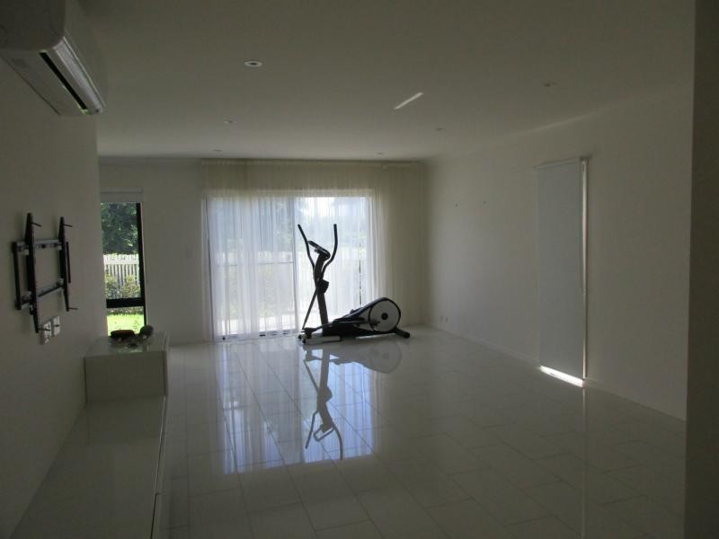 Hope Island QLD 4212