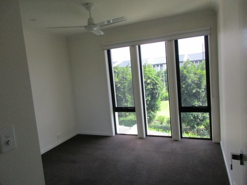 Hope Island QLD 4212