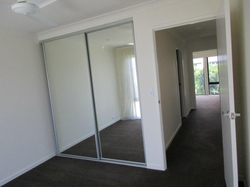 Hope Island QLD 4212