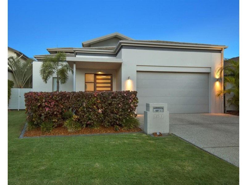 2534 Gracemere Circuit West, Hope Island QLD 4212