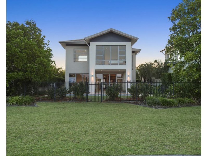 2534 Gracemere Circuit West, Hope Island QLD 4212