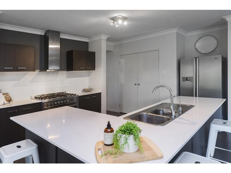 Coomera Waters QLD 4209