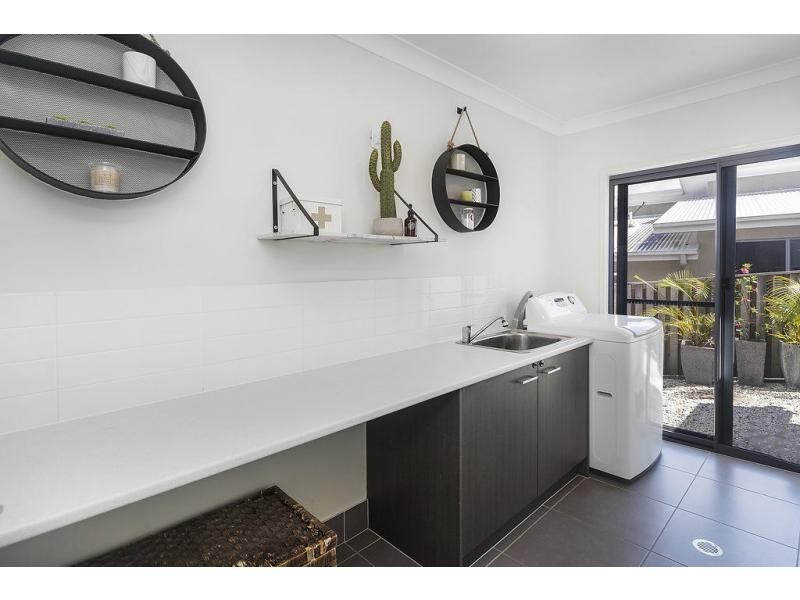 Coomera Waters QLD 4209
