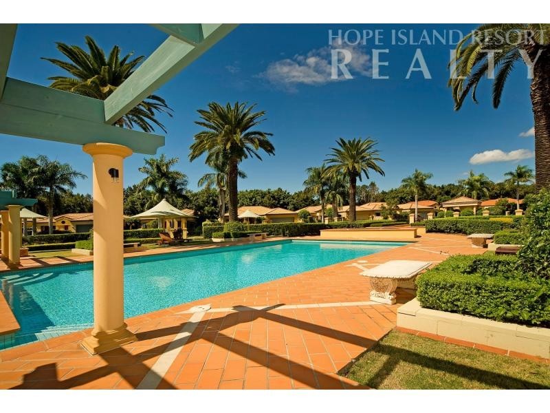 3280 Palladian Drive, Hope Island QLD 4212