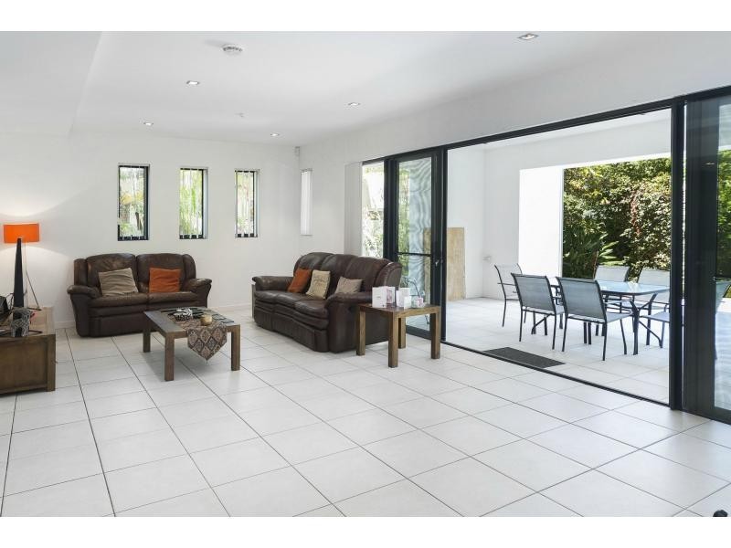 6048 Garda Avenue, Hope Island QLD 4212