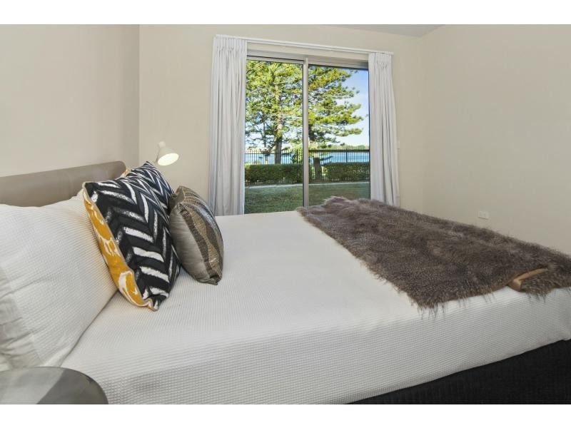 8311 Magnolia Drive, Hope Island QLD 4212