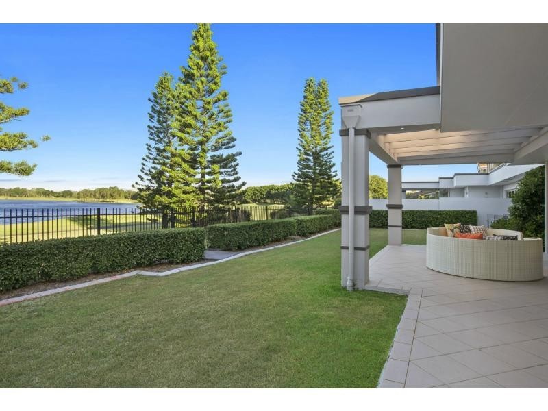 8311 Magnolia Drive, Hope Island QLD 4212