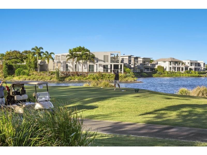 8311 Magnolia Drive, Hope Island QLD 4212