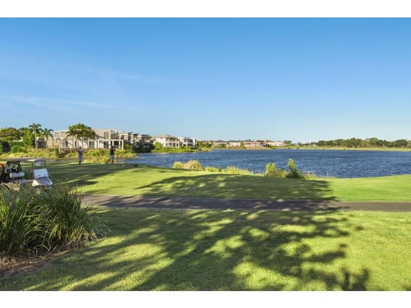 8311 Magnolia Drive, Hope Island QLD 4212