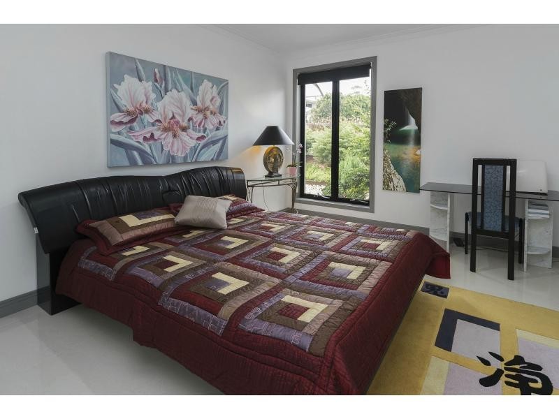 2 Summer Hill Crescent, Maudsland QLD 4210