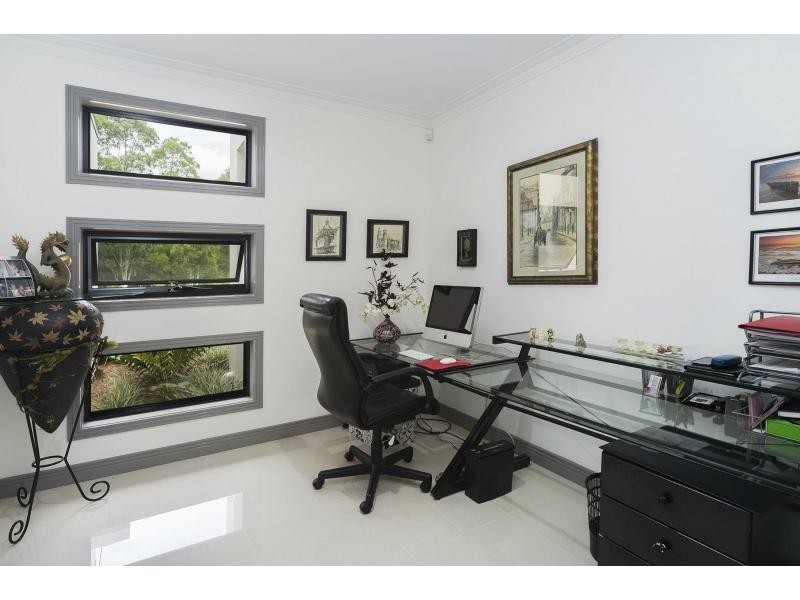 2 Summer Hill Crescent, Maudsland QLD 4210