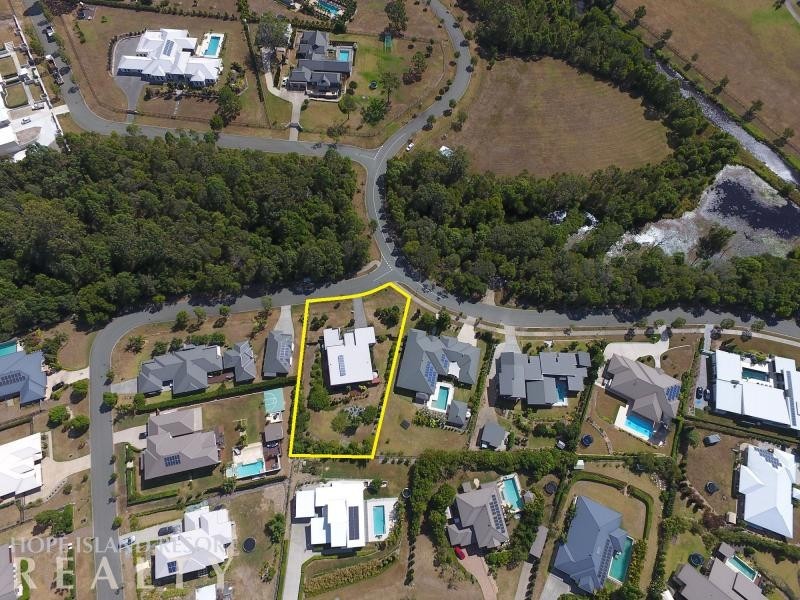 2 Summer Hill Crescent, Maudsland QLD 4210