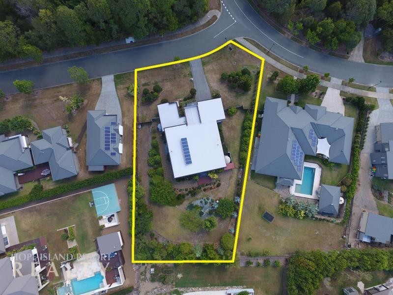 2 Summer Hill Crescent, Maudsland QLD 4210