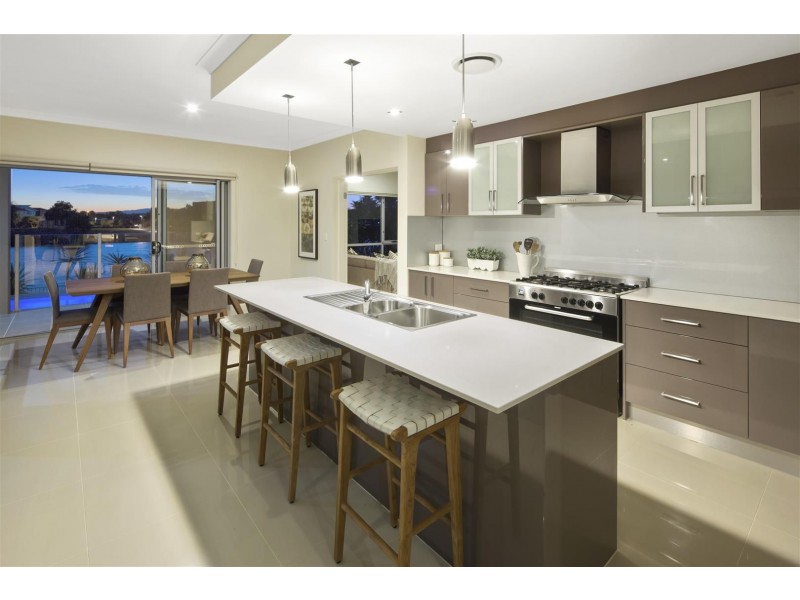 36 Palladium Boulevard, Hope Island QLD 4212