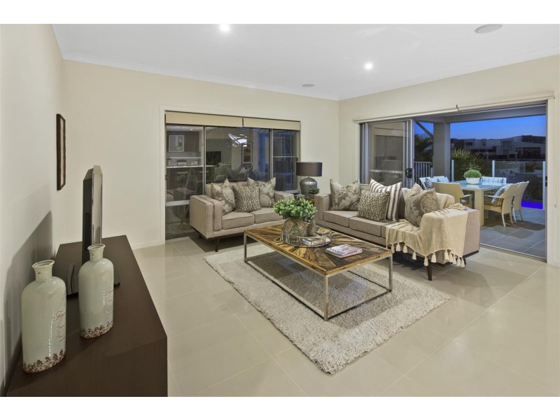 36 Palladium Boulevard, Hope Island QLD 4212