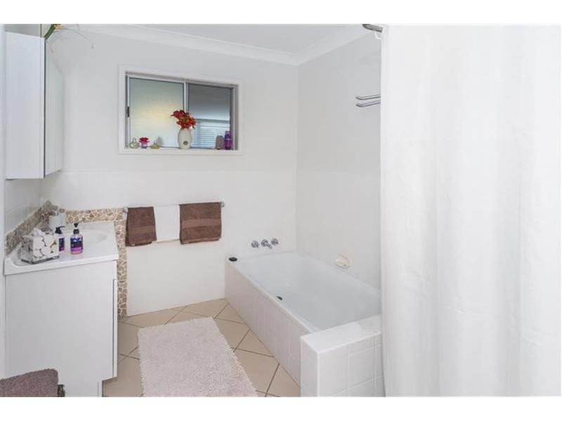 52 Howard Street, Runaway Bay QLD 4216