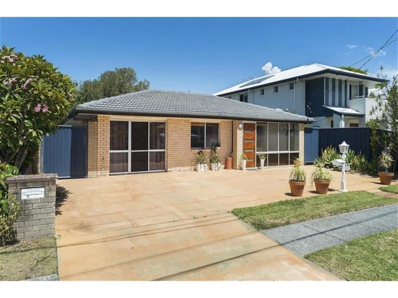 52 Howard Street, Runaway Bay QLD 4216