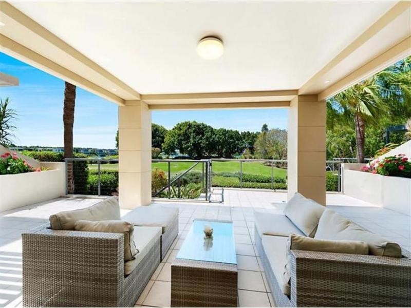 8423 Magnolia Drive, Hope Island QLD 4212