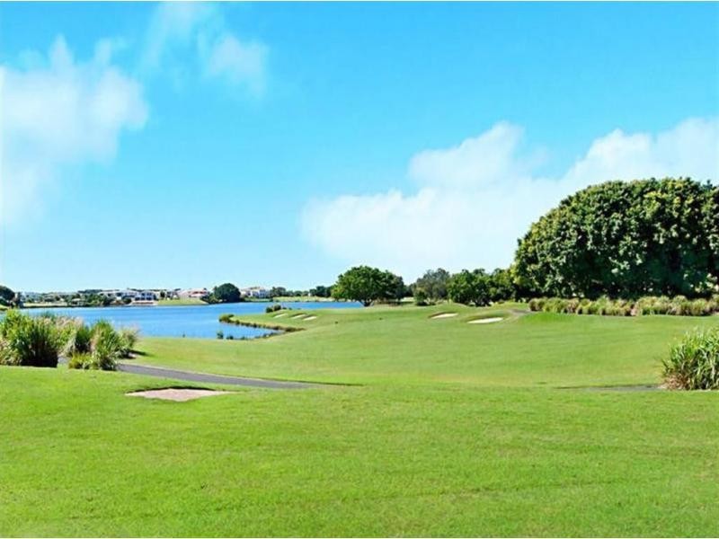 8423 Magnolia Drive, Hope Island QLD 4212