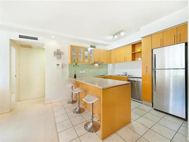 8423 Magnolia Drive, Hope Island QLD 4212