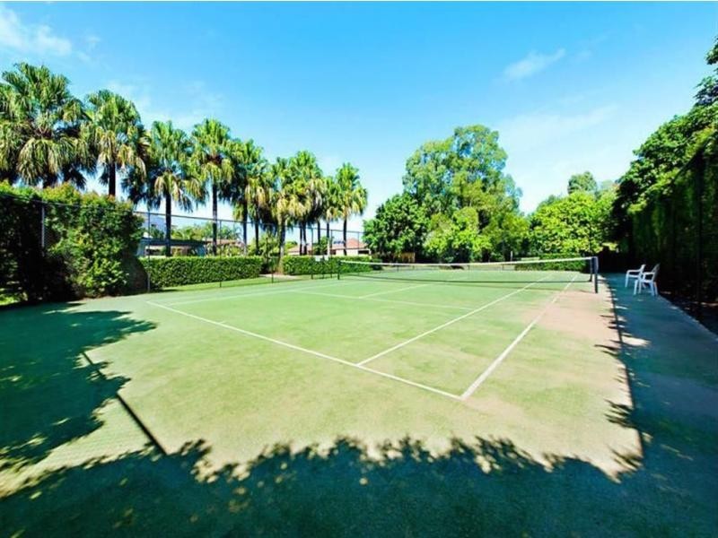 8423 Magnolia Drive, Hope Island QLD 4212