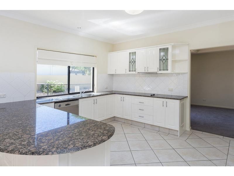 31 River Cove Place, Helensvale QLD 4212