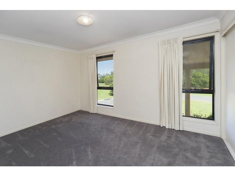 31 River Cove Place, Helensvale QLD 4212