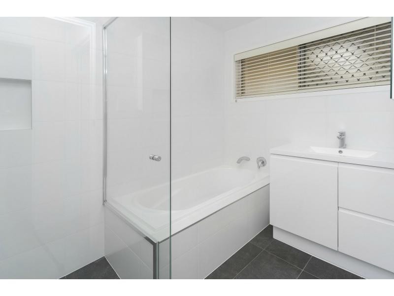 Paradise Point QLD 4216