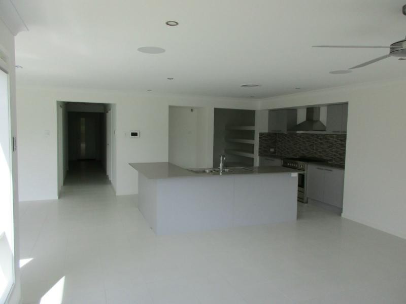 Hope Island QLD 4212