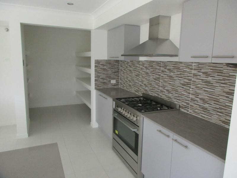 Hope Island QLD 4212