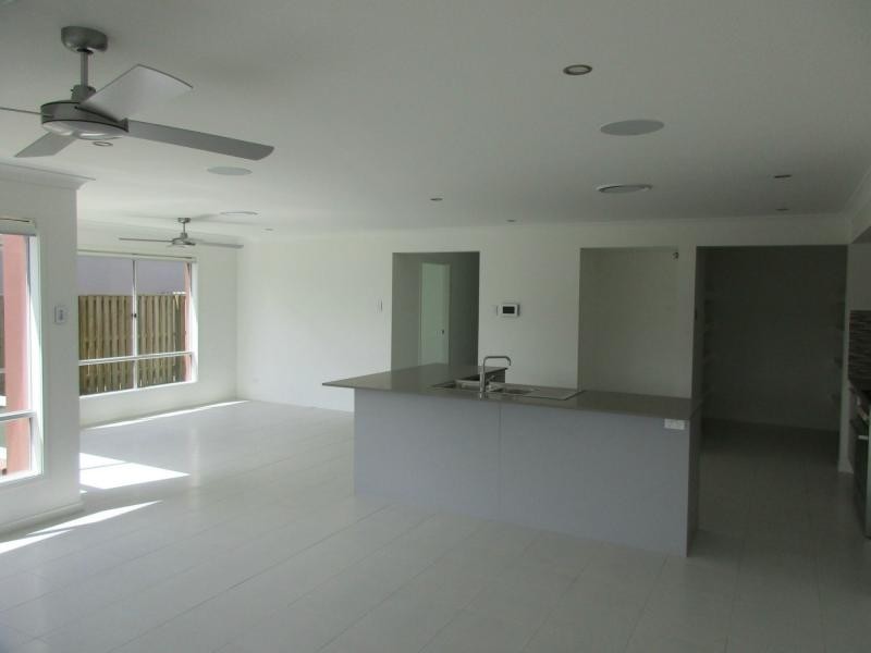 Hope Island QLD 4212