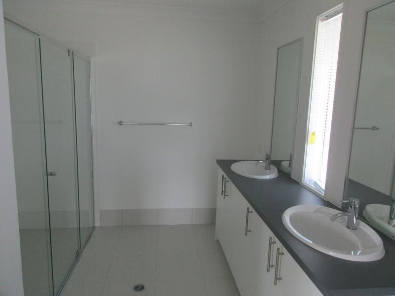 Hope Island QLD 4212