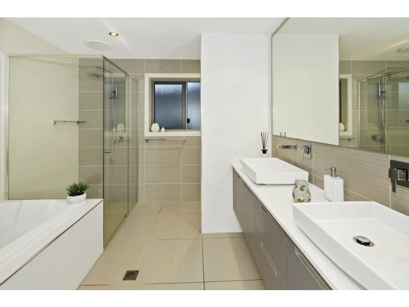 29 Southaven Drive, Helensvale QLD 4212